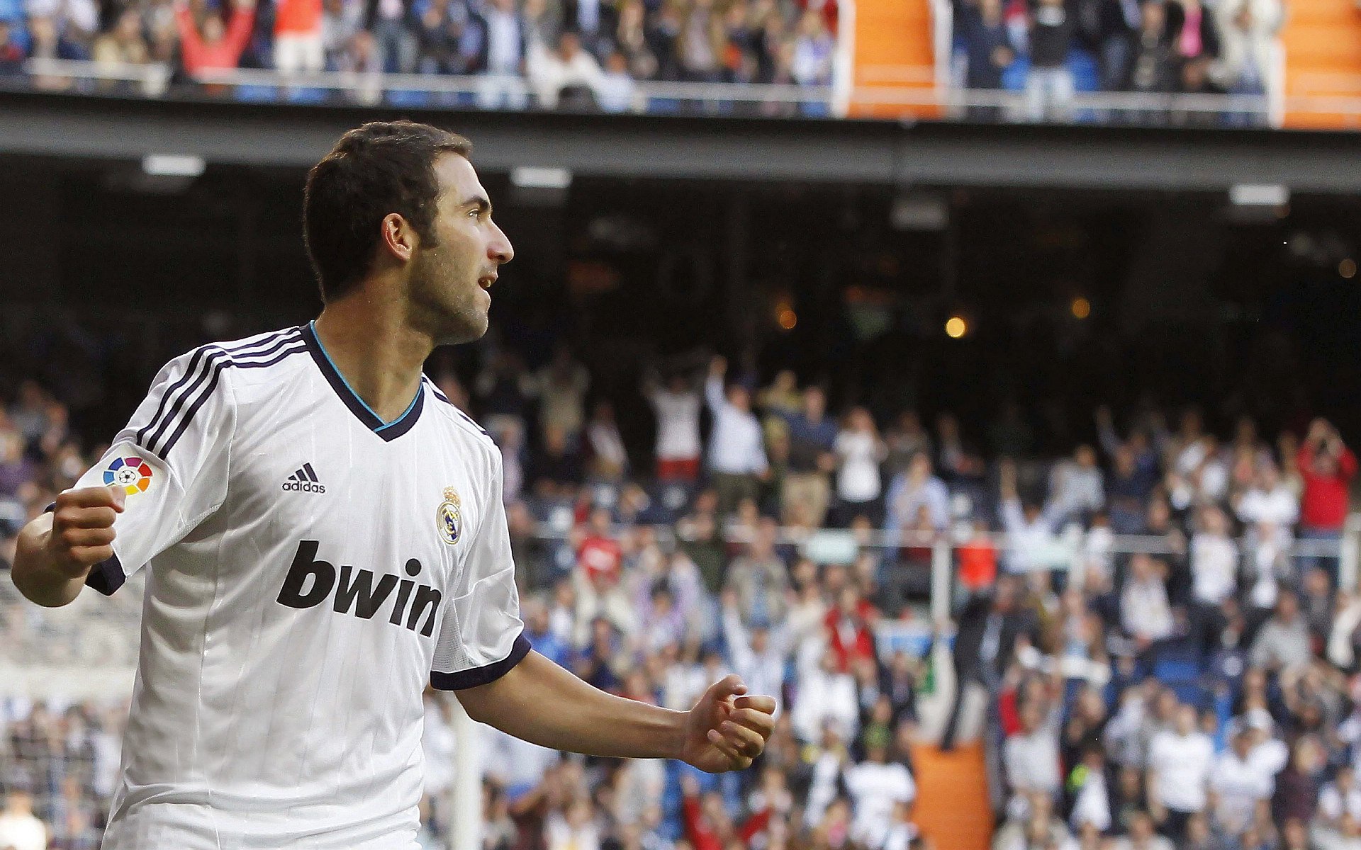 足球战术打法多样化发展,足球比赛战术打法